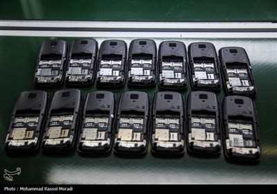 بازدید خبرنگاران از کارخانه تولیدموبایل وتبلت در بندرعباس