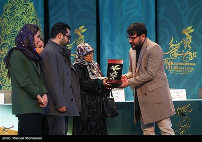 چهل ودومین جشنواره فیلم فجر- تجلیل از خانواده مرحوم ایرج تقی‌پور
