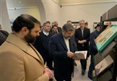 وزیر فرهنگ از نمایشگاه بخش رقابتی شانزدهمین جشنواره هنرهای تجسمی فجر بازدید کرد