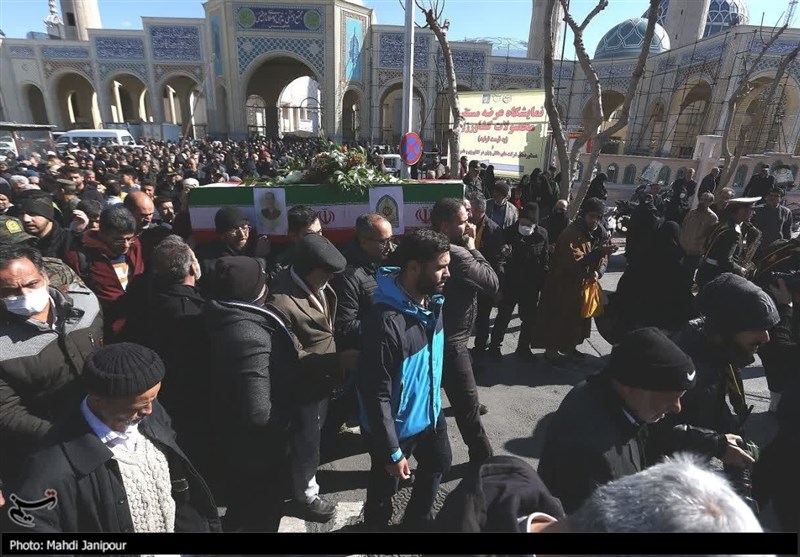 تشییع پیکر دو جانباز دفاع مقدس در گلستان شهدای اصفهان+ تصاویر