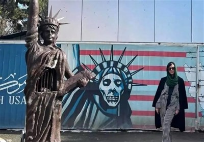  ویتنی رایت به دعوت هیچ فرد یا نهادی به ایران نیامده و هم‌اکنون در ایران نیست 