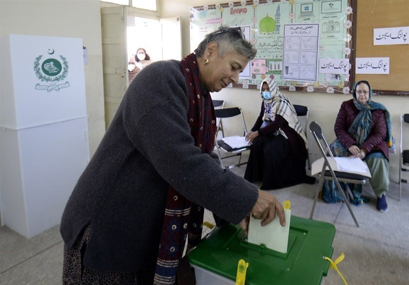 Voting Begins in Pakistan&apos;s General Elections