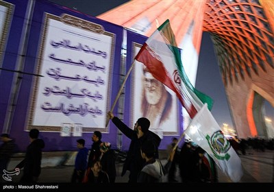 جشن پیروزی انقلاب اسلامی در برج آزادی
