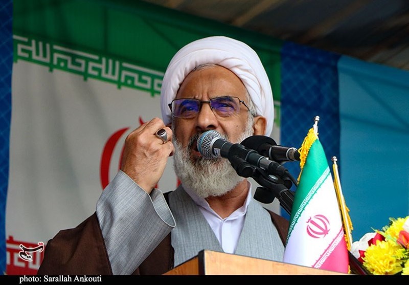 نماینده ولی فقیه در سپاه: ملت ایران گرفتار تردید نمی‌شوند