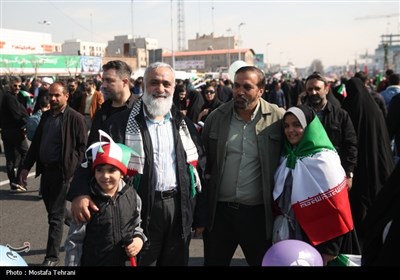 حضور سردار نقدی در راهپیمایی 22 بهمن در تهران