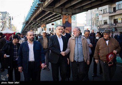 علیرضا زاکانی شهردار تهران در مراسم راهپیمایی 22 بهمن