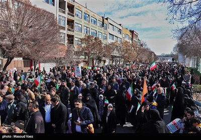 راهپیمایی 22 بهمن در تبریز