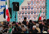 نماهنگی به مناسبت چهلمین روز شهدای حمله تروریستی کرمان/ صدر خبر به کاپشنی صورتی رسید