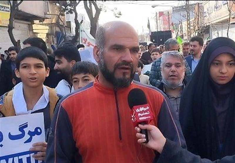 با مردم در راهپیمایی 22 بهمن/ مطالبه‌ای به حق ‌از نمایندگان مجلس + فیلم