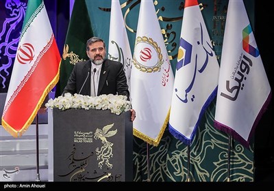 محمدمهدی اسماعیلی وزیر فرهنگ و ارشاد اسلامی در مراسم اختتامیه چهل و دومین جشنواره فیلم فجر