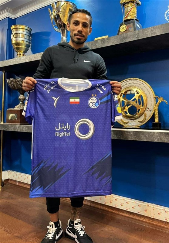 Esteghlal Completes Signing of Fakhroddini