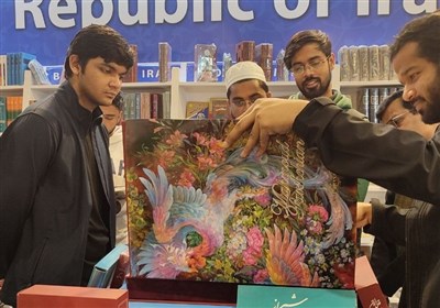  قطره آبی بر گلوی تشنه فارسی در هند؛‌ از نمایشگاه کتاب دهلی تا دپارتمان‌های دانشگاه‌ها 