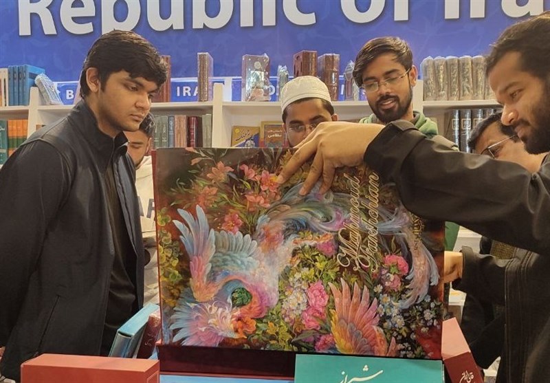 قطره آبی بر گلوی تشنه فارسی در هند-  از نمایشگاه کتاب دهلی تا دپارتمان های دانشگاه ها