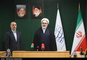 حجت‌الاسلام نجف لک‌زایی رییس پژوهشگاه علوم و فرهنگ اسلامی در آیین رونمایی از مجموعه مقالات همایش «شهید سلیمانی و مکتب انتظار و مقاومت» و «نظریه انتظار در اندیشه حضرت آیت‌الله خامنه‌ای» 