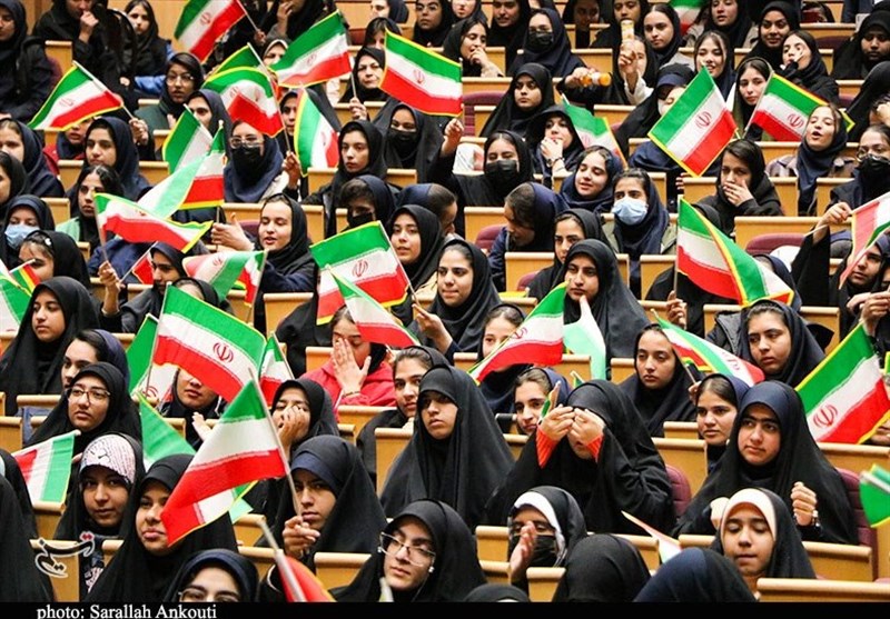 جشن تکلیف سیاسی 39 هزار دانش‌آموز کرمانی برگزار شد + تصویر
