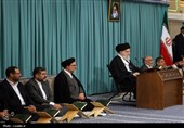Int’l Quran Competition Participants Meet with Ayatollah Khamenei
