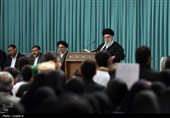 Int’l Quran Competition Participants Meet with Ayatollah Khamenei