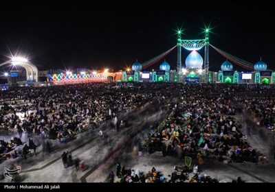 حال و هوای مسجد جمکران در شب نیمه شعبان