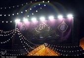 Pilgrims Celebrate Birthday of Imam Mahdi (AS) in Mashhad