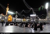 Pilgrims Celebrate Birthday of Imam Mahdi (AS) in Mashhad