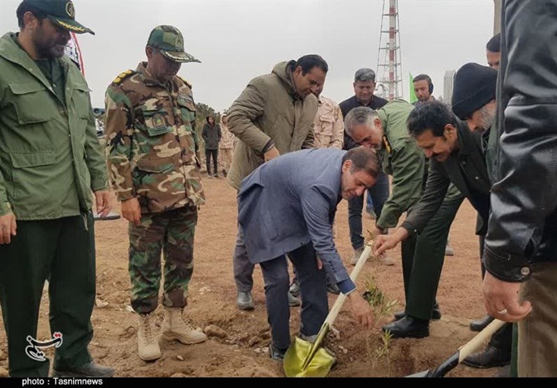تاکید وزیر جهاد کشاورزی بر اجرای کاشت یک میلیارد درخت