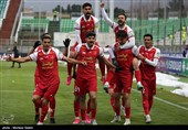 دیدار فوتبال تیم های ذوب آهن اصفهان و پرسپولیس تهران