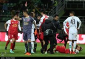 دیدار فوتبال تیم های ذوب آهن اصفهان و پرسپولیس تهران