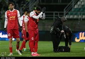 دیدار فوتبال تیم های ذوب آهن اصفهان و پرسپولیس تهران