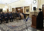 رئیسی در دیدار فرماندهان نهاجا: مشارکت مردم در انتخابات پشتوانه‌ای قوی برای نیروهای مسلح است