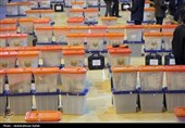 انتقال صندوقها و تعرفه های رای به محل شعب اخذ رای-همدان
