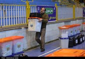 انتقال صندوقها و تعرفه های رای به محل شعب اخذ رای-همدان