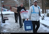 انتقال صندوقها و تعرفه های رای به محل شعب اخذ رای-همدان