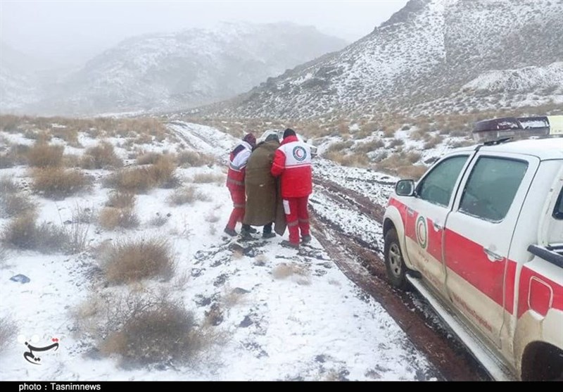 امدادرسانی به 906 نفر گرفتار در سیل و برف در استان کرمان + تصویر
