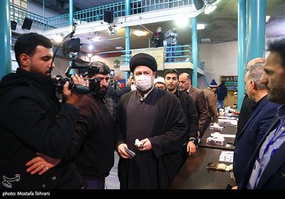 الانتخابات البرلمانية الإيرانية في حسينية جماران