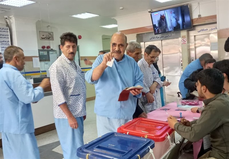 حضور شعبه سیار أخذ رأی در بیمارستان امام زمان(عج) اسلامشهر + تصاویر