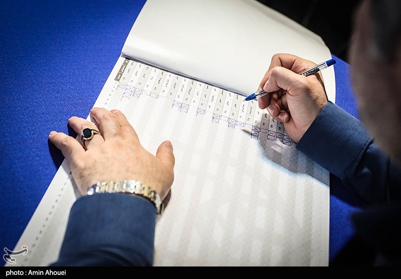 شمارش آرا انتخابات در شعب اخذ رأی تهران- عکس خبری تسنیم