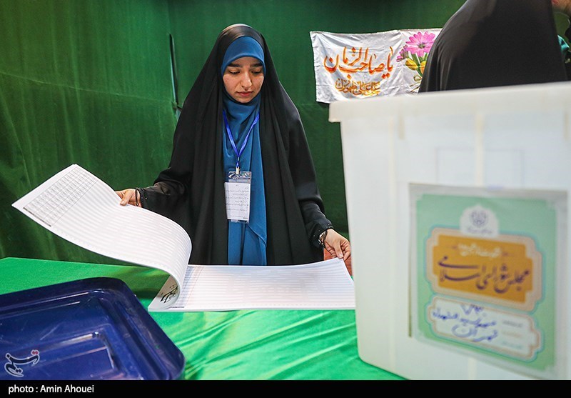 شمارش آرا انتخابات در شعب اخذ رأی تهران- عکس خبری تسنیم