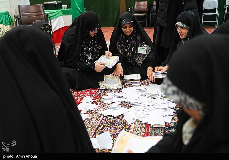 شمارش آرا انتخابات در شعب اخذ رأی تهران- عکس خبری تسنیم