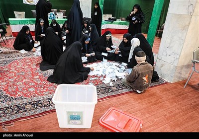شمارش آرا انتخابات در شعب اخذ رأی تهران- عکس خبری تسنیم