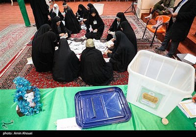 شمارش آرا انتخابات در شعب اخذ رأی تهران- عکس خبری تسنیم