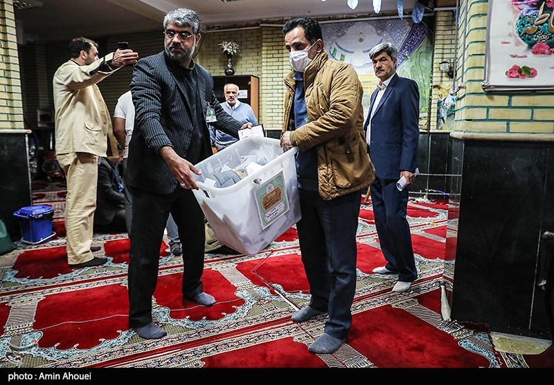 شمارش آرا انتخابات در شعب اخذ رأی تهران- عکس خبری تسنیم