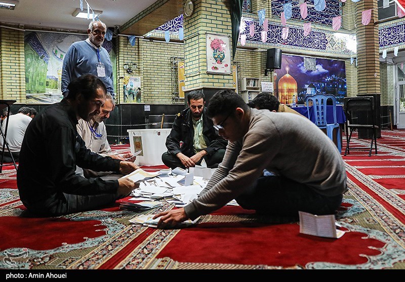شمارش آرا انتخابات در شعب اخذ رأی تهران- عکس خبری تسنیم