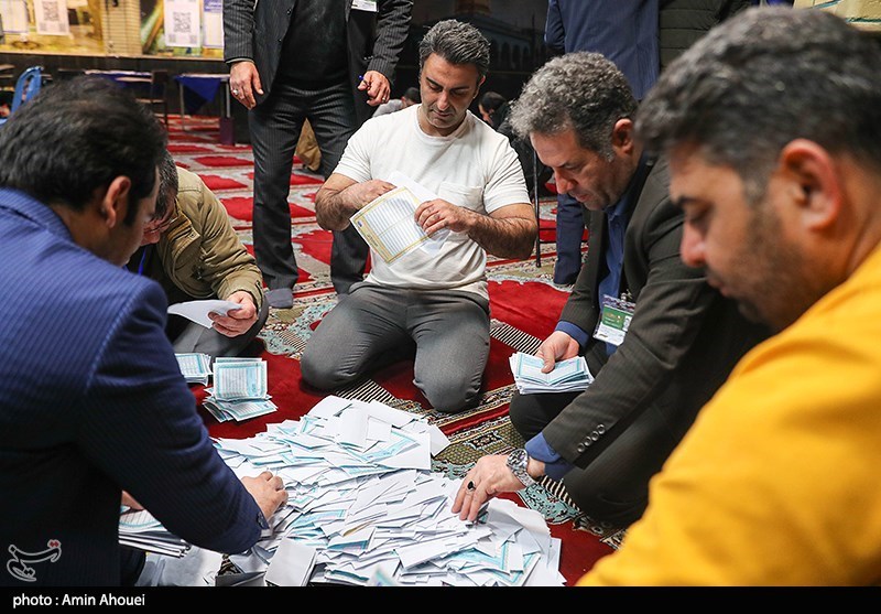 شمارش آرا انتخابات در شعب اخذ رأی تهران- عکس خبری تسنیم