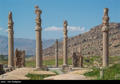 تخت جمشيد في محافظة فارس جنوب إيران