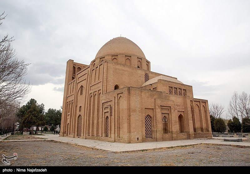 گنبد هارونیه- عکس استانها تسنیم