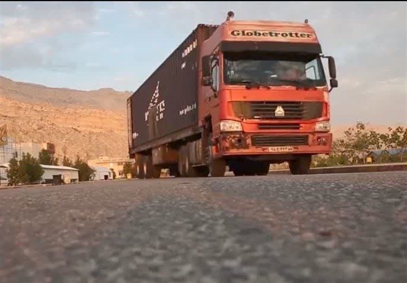 حمل بیش از 100 هزار تن کالاهای اساسی از استان بوشهر به دیگر نقاط + تصویر