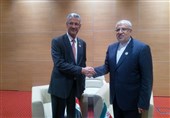Iran, Iraq Mull Integrated Development of Joint Oil, Gas Fields