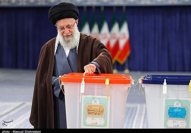 استفتاء از امام خامنه‌ای؛ حکم مسئولیت رأی‌دهنده در قبال عملکرد نامزد انتخاباتی