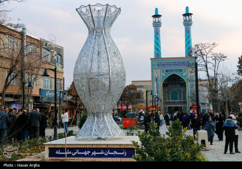 آیین رونمایی از بزرگترین المان گلدان ملیله ایران - زنجان