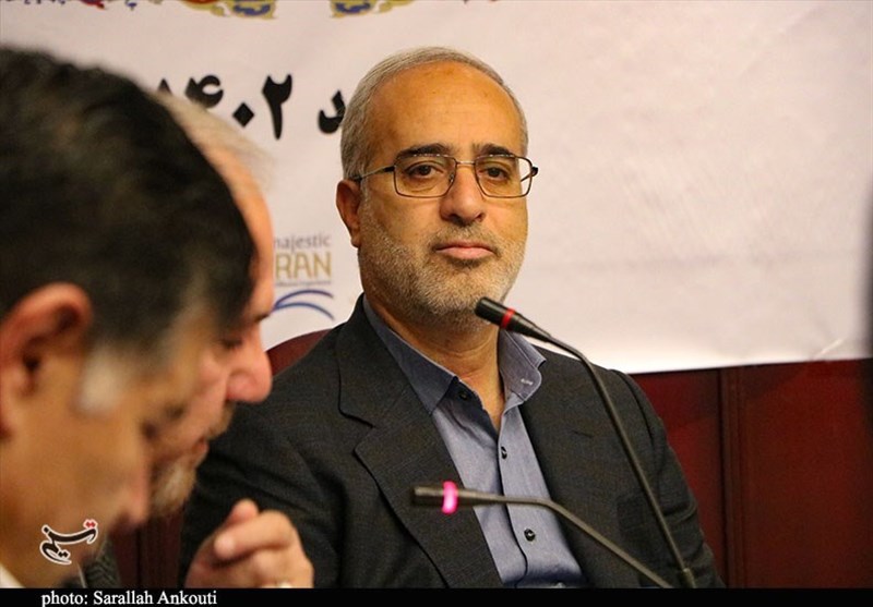 استاندار کرمان: وضعیت خدمات مجتمع های بین راهی در استان کرمان ضعیف است